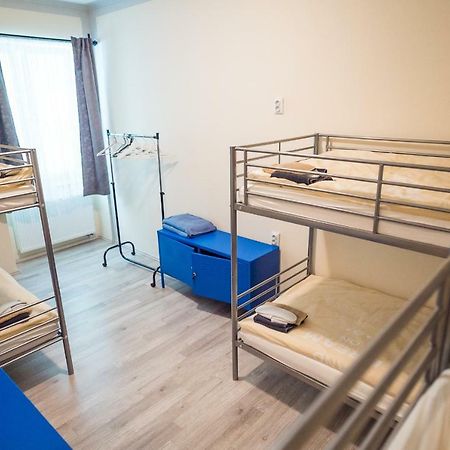 Boutique Hostel Kings N' Queens ซาเกร็บ ภายนอก รูปภาพ