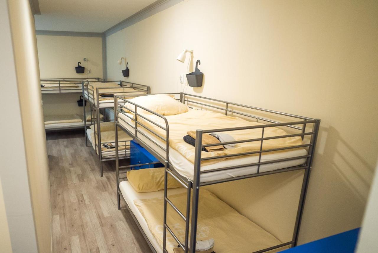 Boutique Hostel Kings N' Queens ซาเกร็บ ภายนอก รูปภาพ