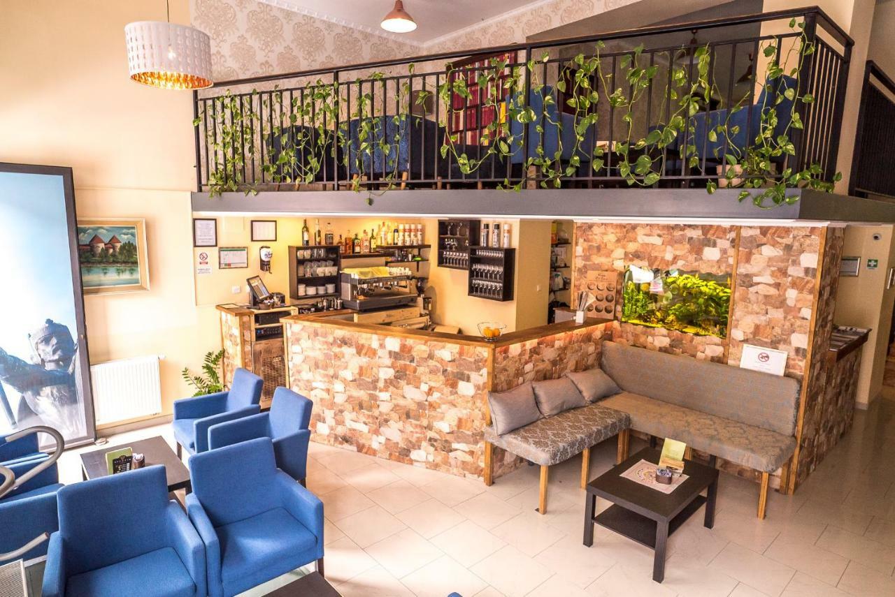 Boutique Hostel Kings N' Queens ซาเกร็บ ภายนอก รูปภาพ