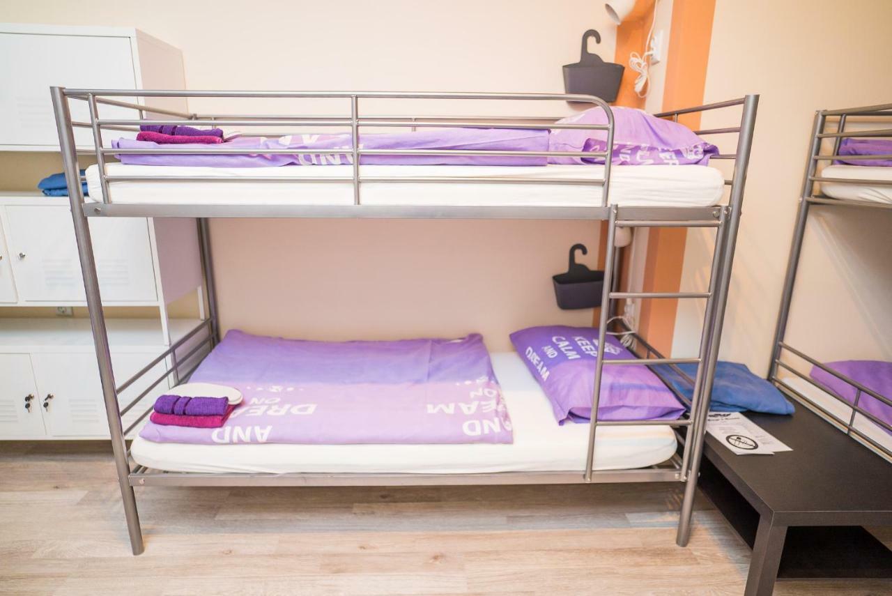 Boutique Hostel Kings N' Queens ซาเกร็บ ภายนอก รูปภาพ